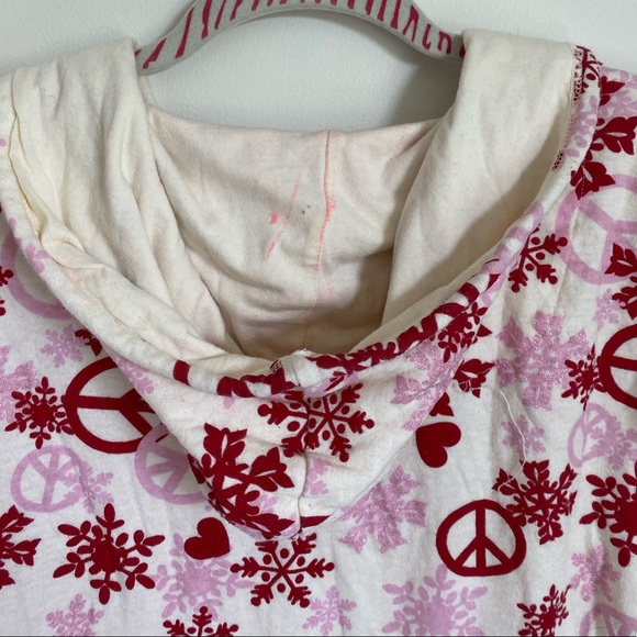 PJ Couture Women’s Hooded Pajama Top with Red and Pink Snowflakes/Peace Signs - Picture 5 of 5